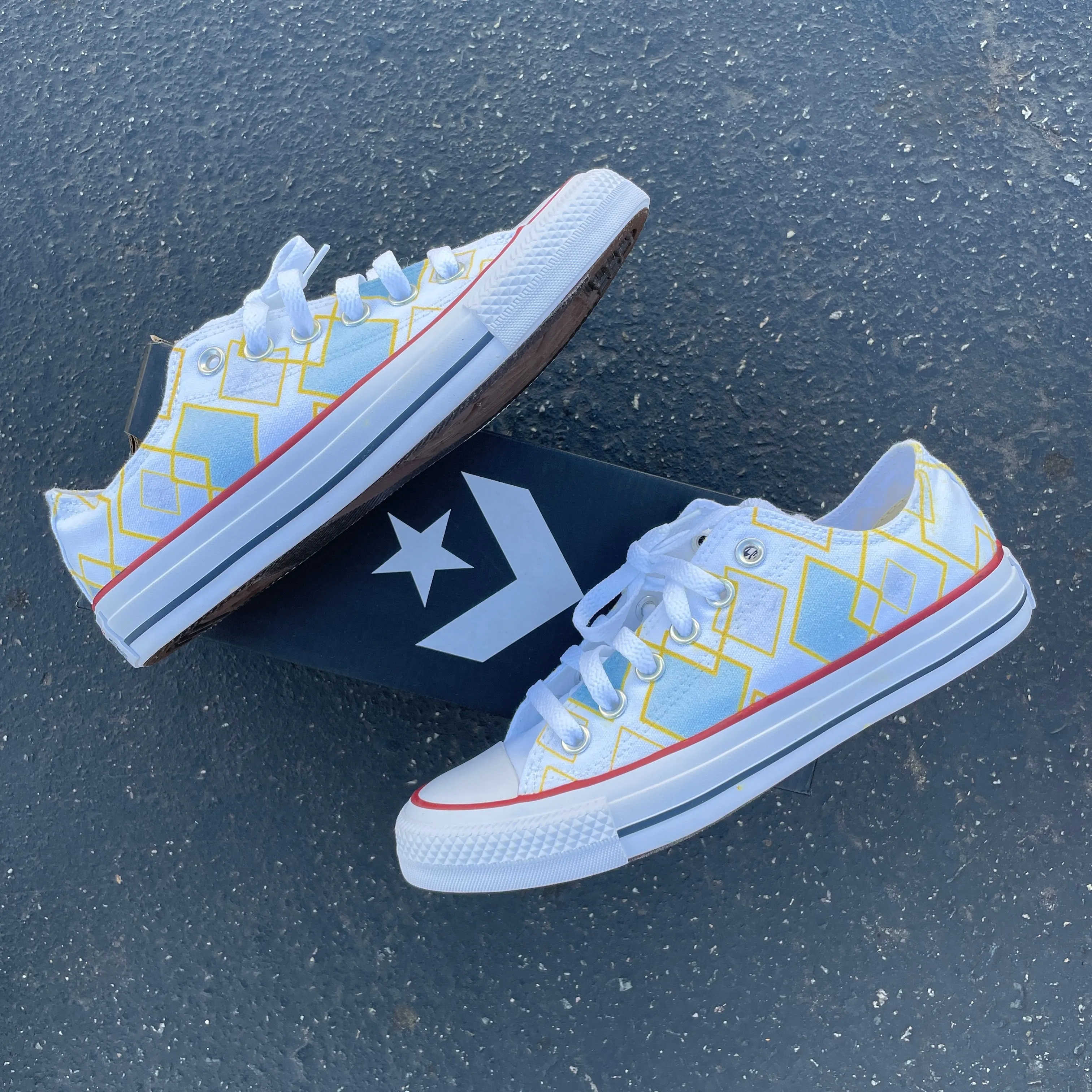 Dancing Diamond Pattern - Custom Low Tops - Custom Converse Shoes