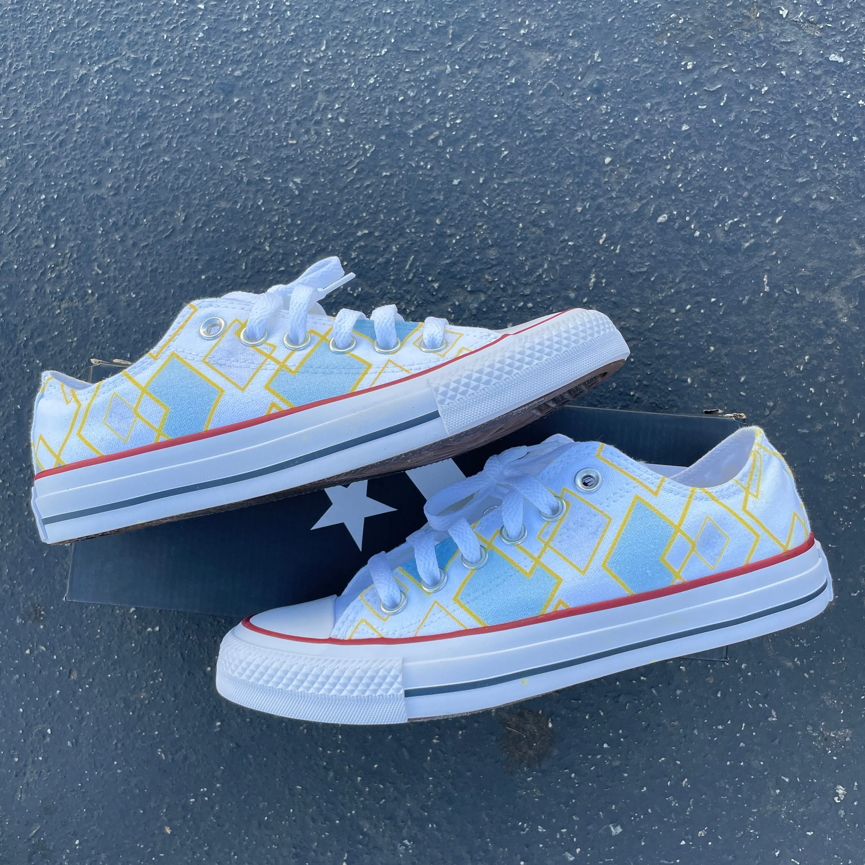 Dancing Diamond Pattern - Custom Low Tops - Custom Converse Shoes